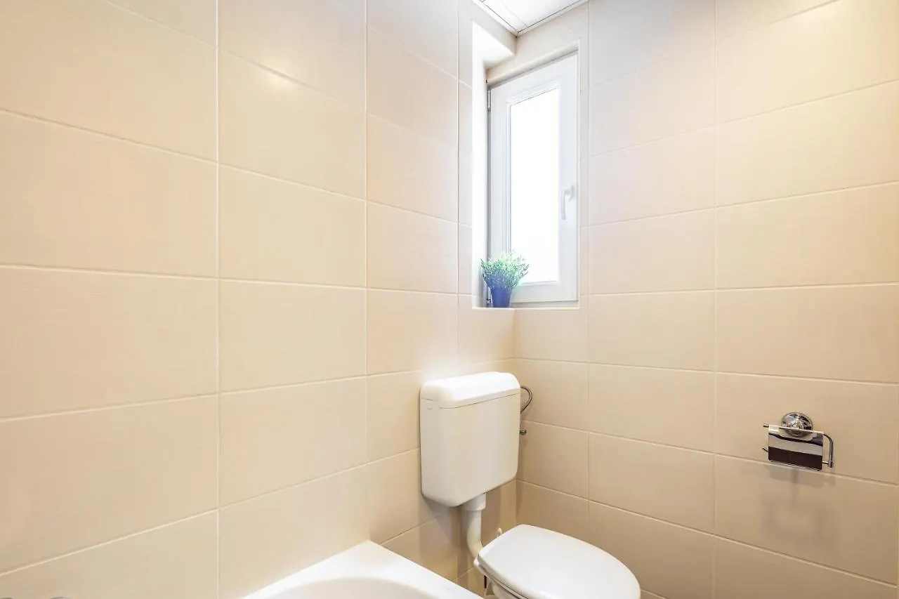 Two Bedroom Home In Jewish Quarter Budapest Appartement